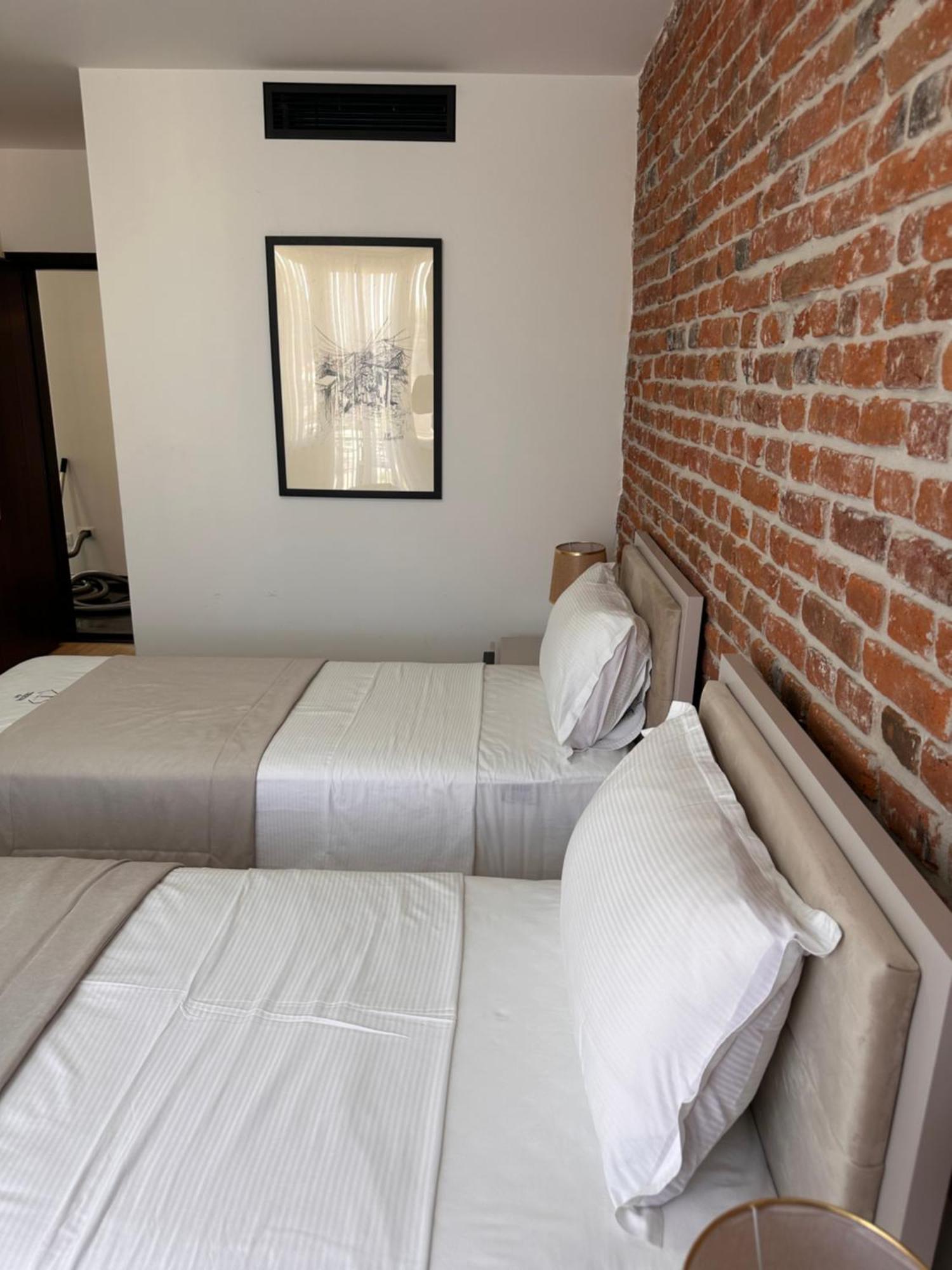 Treva Hotel & Apartaments Prizren Luaran gambar